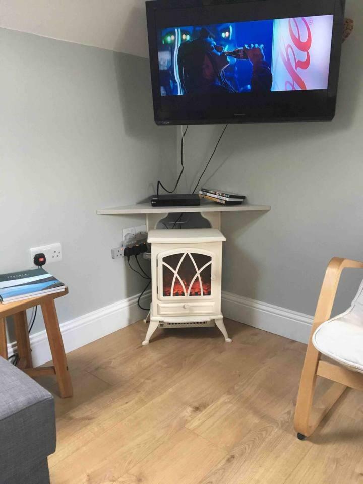 Hill House Apartment Maghera  Экстерьер фото